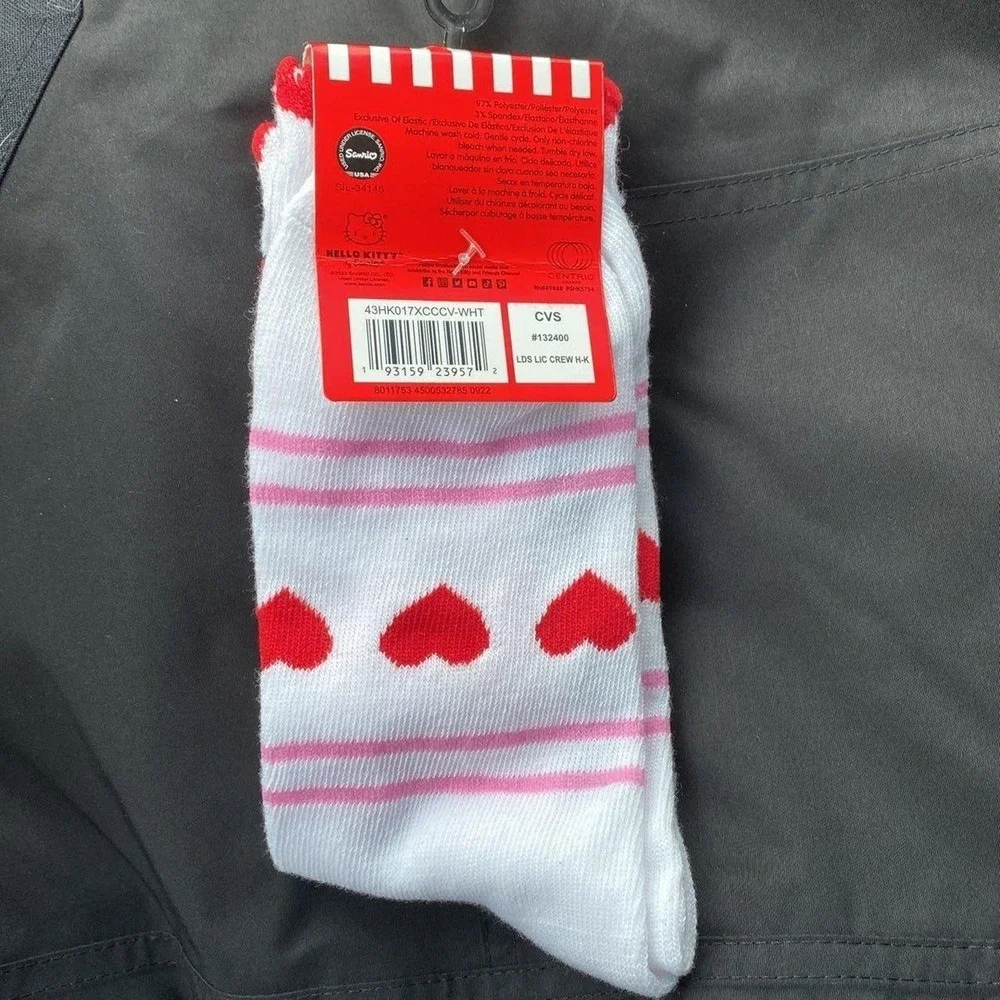 hello kitty valentine's day crew socks